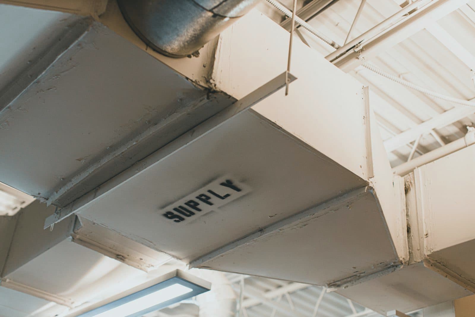 Supply air ductwork in a building services installation
